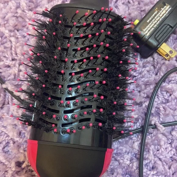 Revlon Salon One Step Hair Dryer - Picture 2 of 3